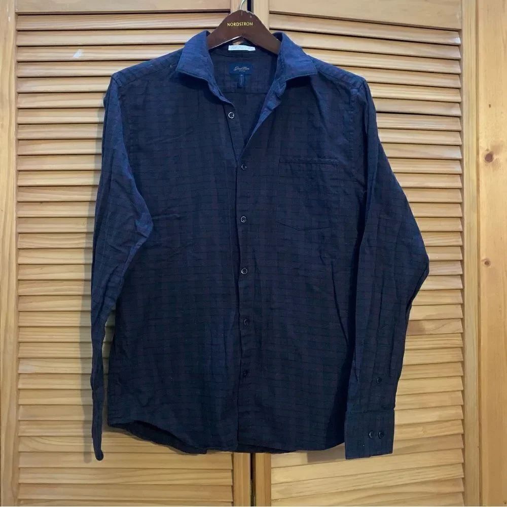 Good Man Brand Button Up Medium